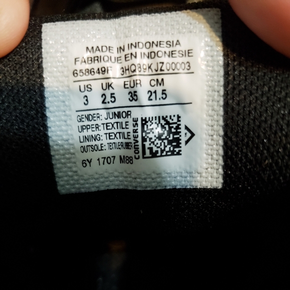 Junior Converse - Picture 3 of 3